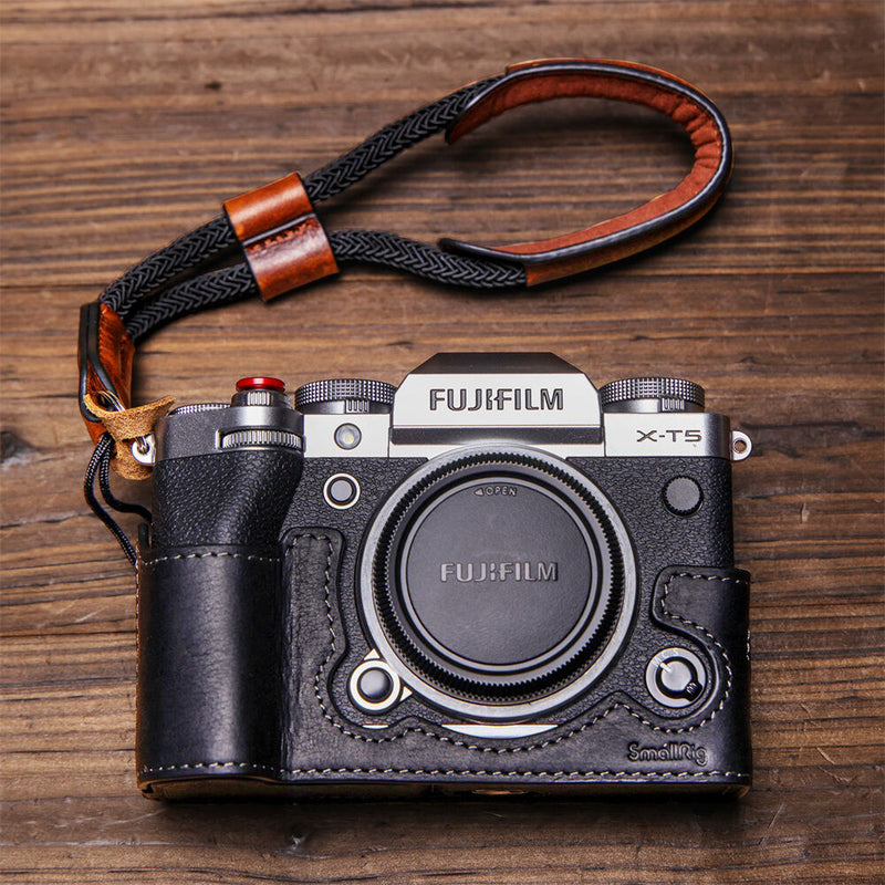 SmallRig Half Case with Wrist Strap for FUJIFILM X-T5