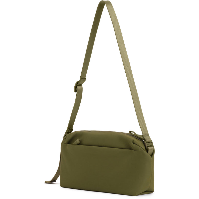 Urth Dolomite Cross-Body Camera Sling Bag (Green, 7L)