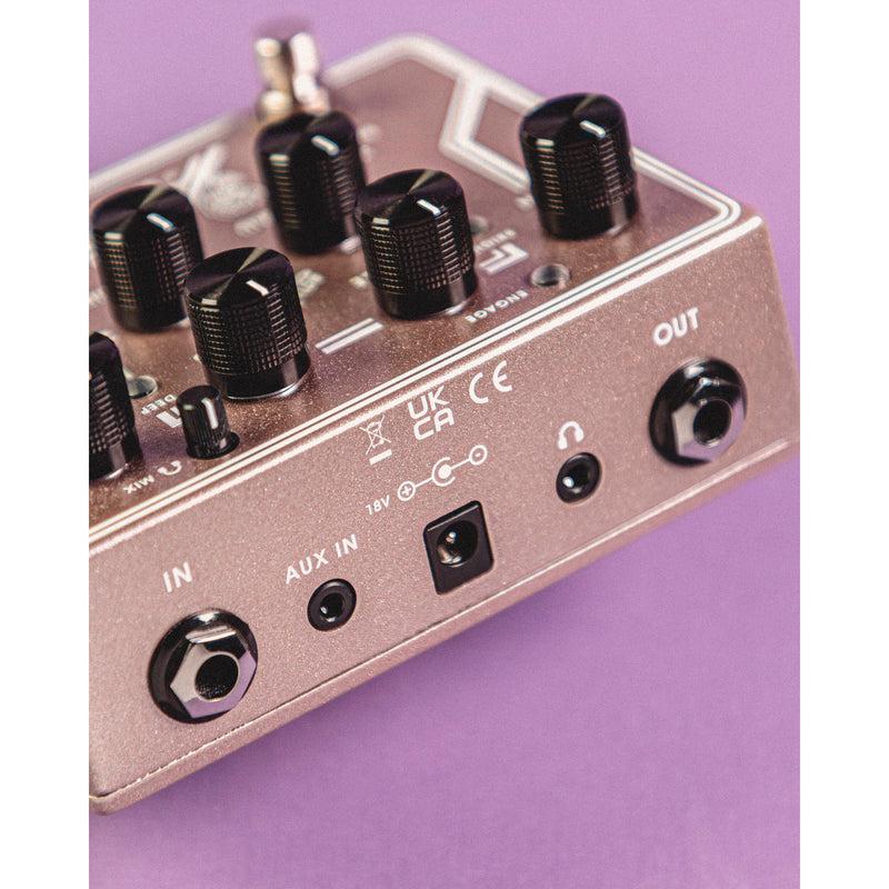 aguilar AG Preamp DI Bass Pedal (Breast Cancer Awareness Edition)