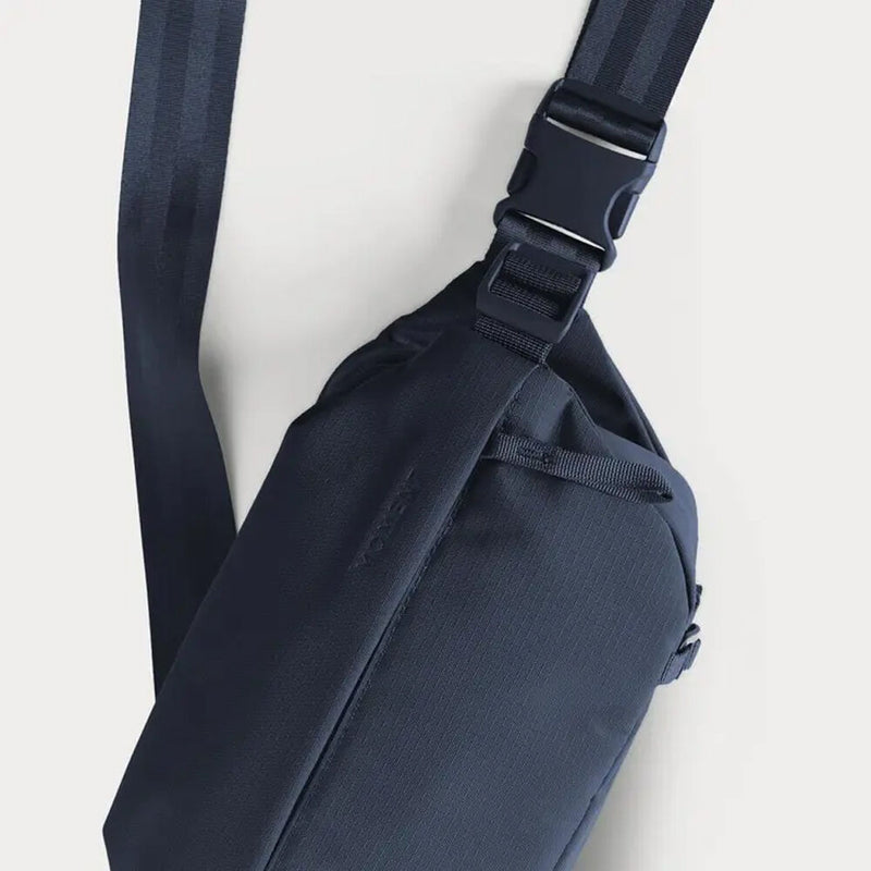 Moment Everything Sling (Navy, 2L)