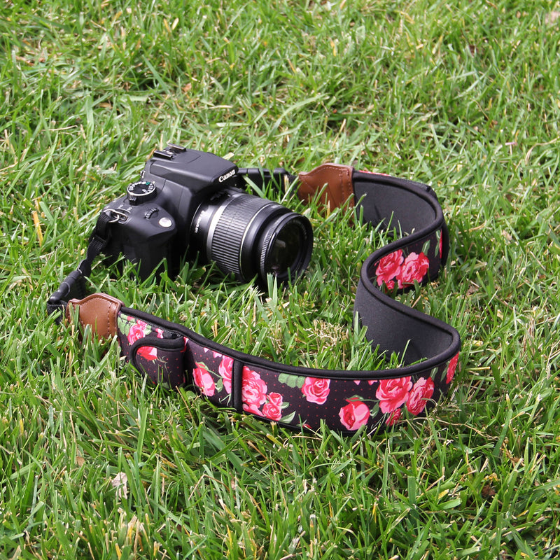 USA GEAR TrueSHOT CAM-STRAP (Floral)