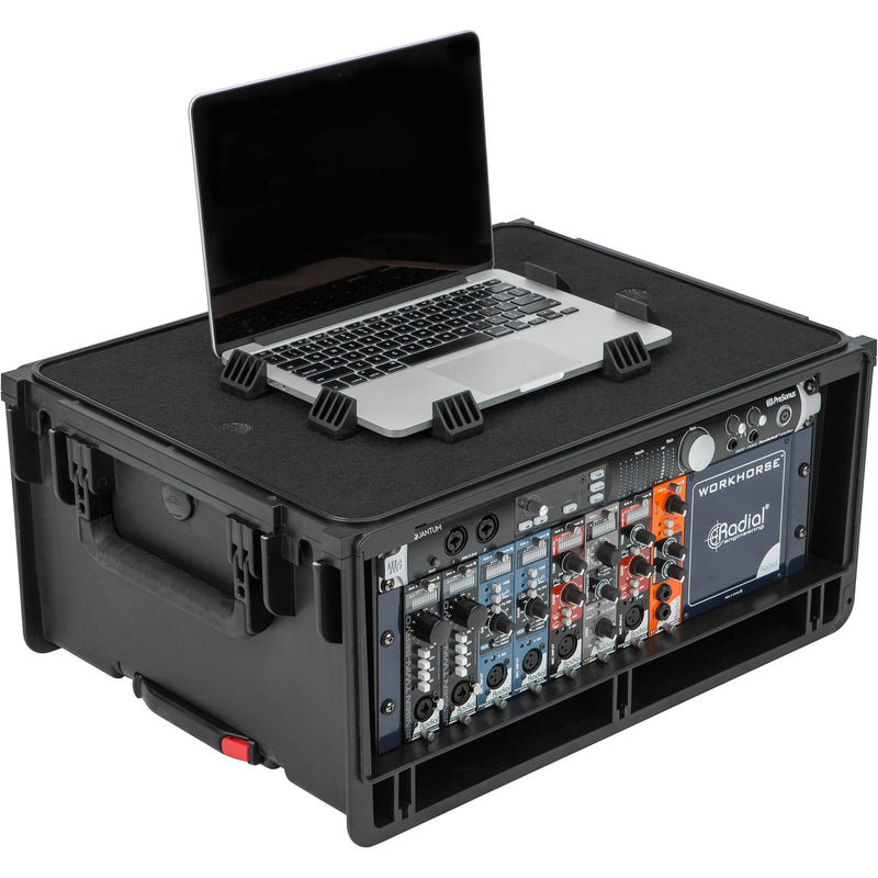 SKB Injection-Molded 4-RU Studio Flyer Rack Case