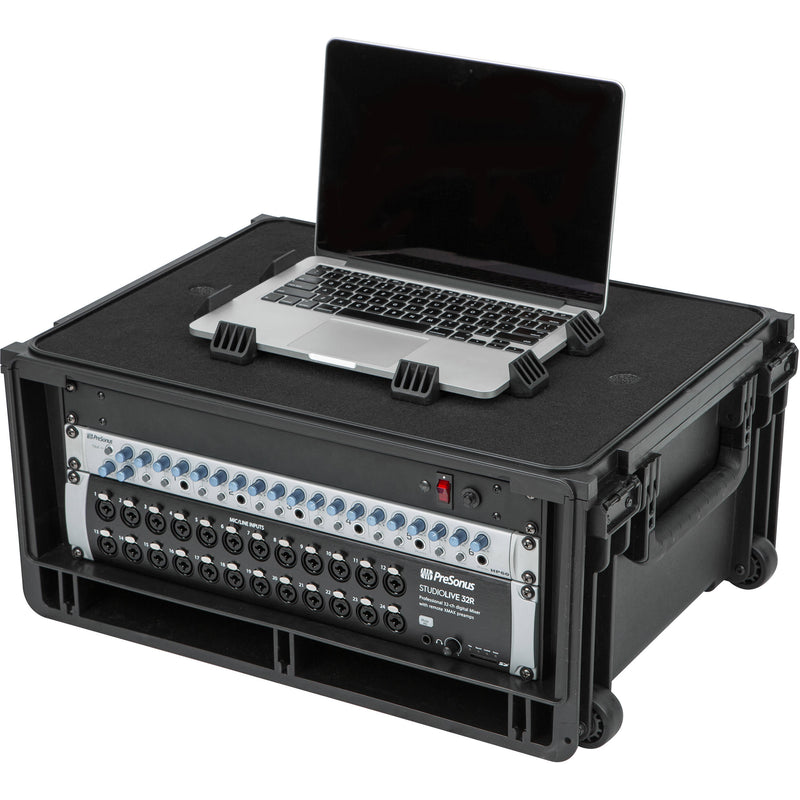 SKB Injection-Molded 4-RU Studio Flyer Rack Case