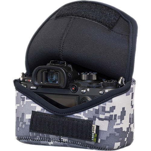 LensCoat BodyBag M for Sony Alpha a7 III, a7R III, a9 (Realtree Max5 Camo)