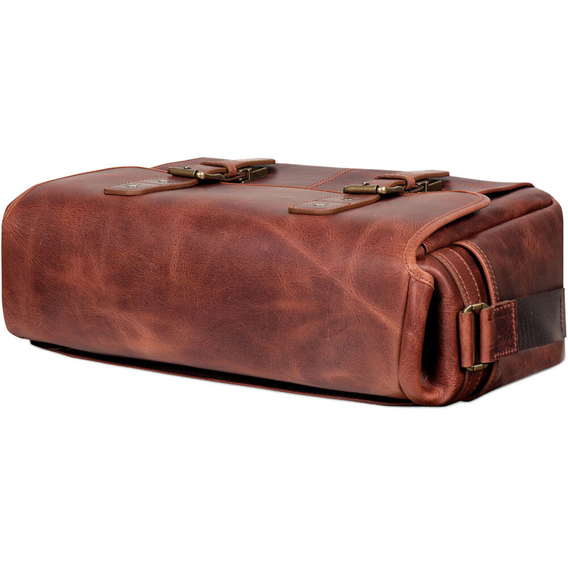 MegaGear Torres Pro Leather Vintage Messenger Bag (Brown)