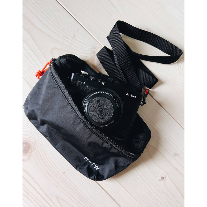 Moment MTW 1L Mini Fanny Sling (Black Ripstop)